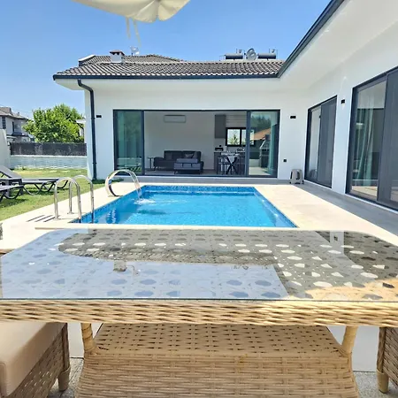 Villa Lavinya Villalari